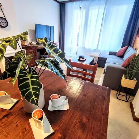 Large 1bd In 4star Апартаменты